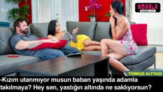 Takıldığım Kıza Sakso Çektirirken Olgun Annesi Geldi Sıçtım